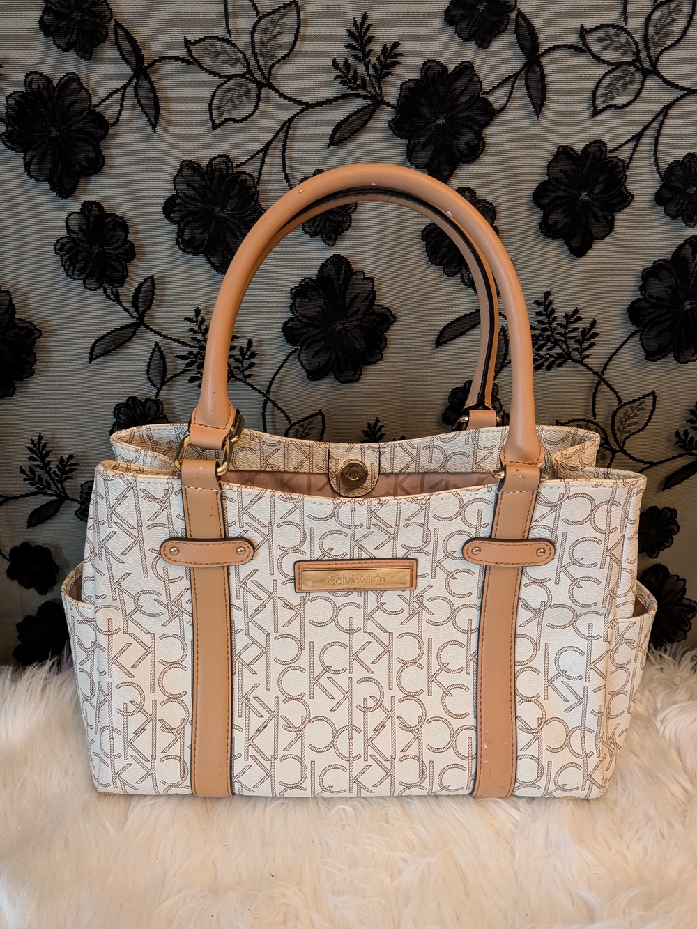 Calvin Klein Large CK Monogram Tote Bag – Cream & Beige – Excellent Condition